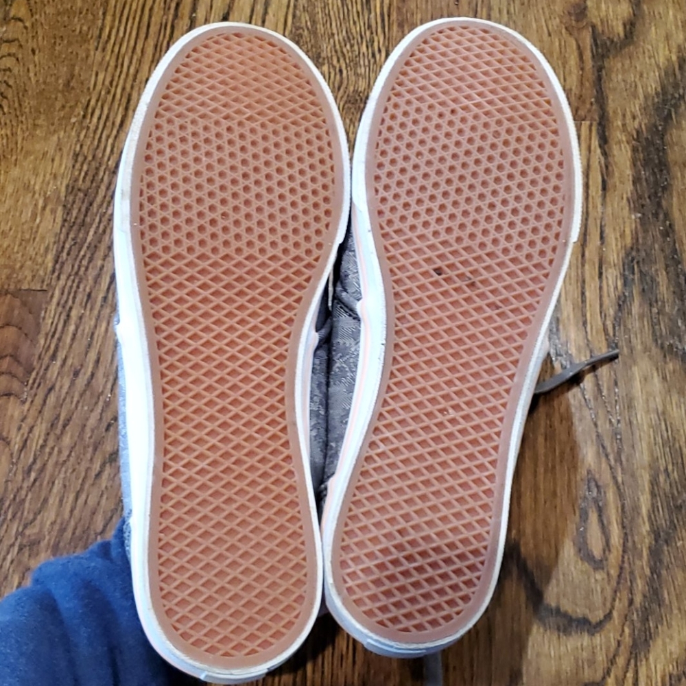 Vans - Picture 4 of 5